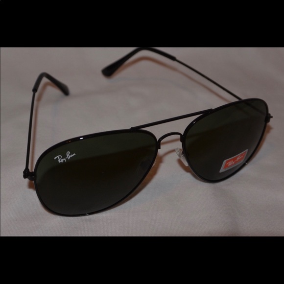 Ray-Ban Other - Ray-Ban Aviator Sunglasses
